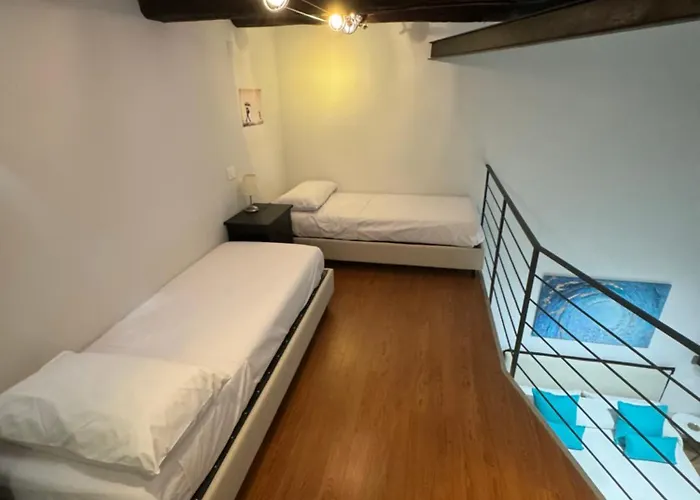 Guest house La Maison Toledo 4*